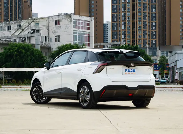 Image 2 accompanying MG4 EV XPOWER Edition Officially Launched And Sold For 139,800 Yuan