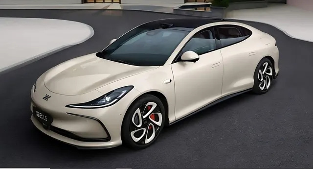 Image 1 accompanying IM L6 EV: Revolutionary 1,002 KM Range with Semi-Solid-State Battery