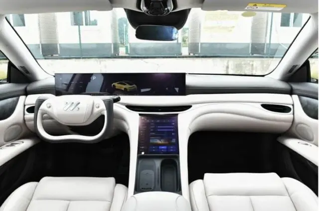 Image 7 accompanying IM L6 EV: Revolutionary 1,002 KM Range with Semi-Solid-State Battery