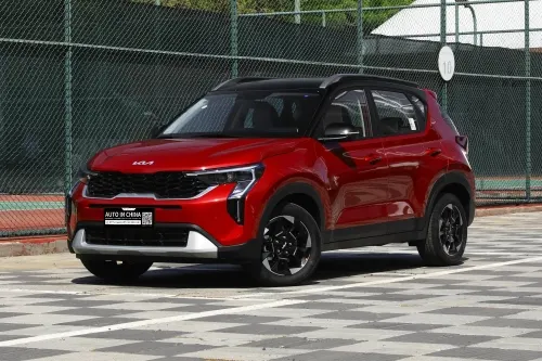 kia-sonet-red-black