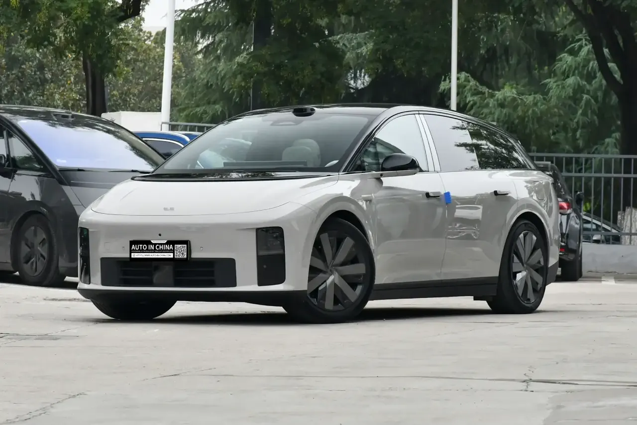 2025 Li Auto i6 AWD Standard Edition | China car exporter