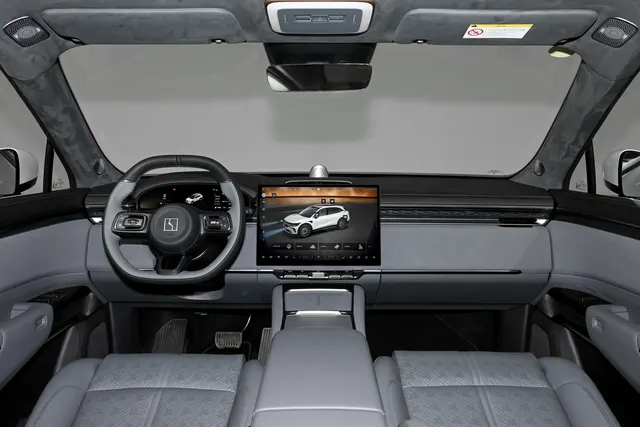 Image 6 accompanying Zeekr 7X Review: A Perfect Family Electric SUV from China Car Exporter