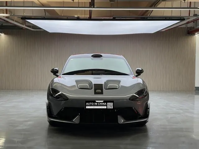 【AIC-MAR45】Xiaomi SU7 Ultra 2025 Standard Edition | Chinese Used Car Exporter