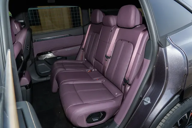 Image 7 accompanying Zeekr 7X Review: A Perfect Family Electric SUV from China Car Exporter
