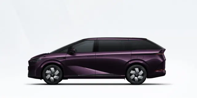XPENG X9 710km AWD Ultra| New Vehicle Export — No 180-Day Waiting Period