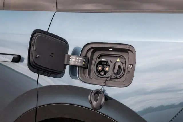 Image 2 accompanying Lynk & Co 20 Launched in China: Price, Range, 800V Fast Charging and Smart Features
