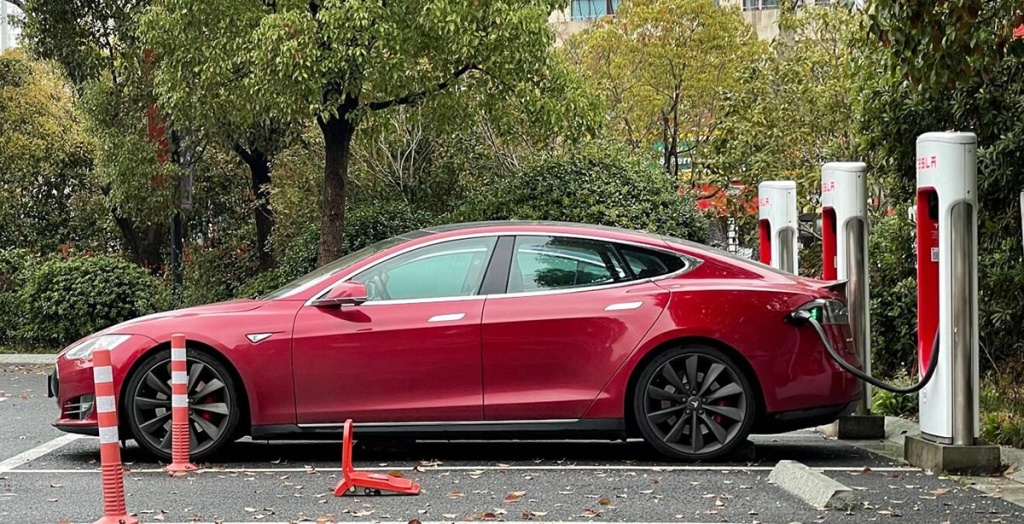 Auto in China's Tesla Model S