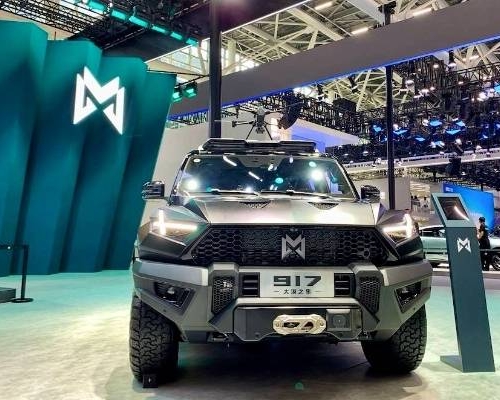 M-qahramon Mengshi 917 Avtomobilni ko'rsatish