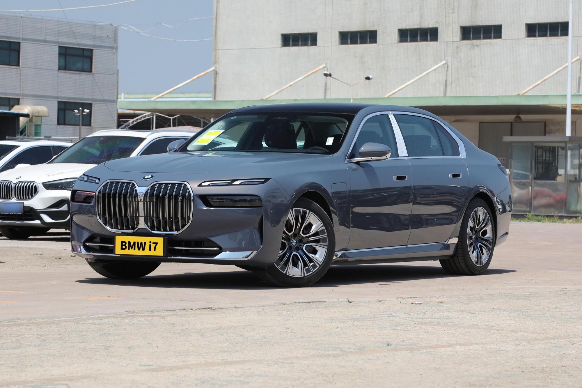 2023 BMW i7 eDrive50L Leading Luxury Package - Auto in China
