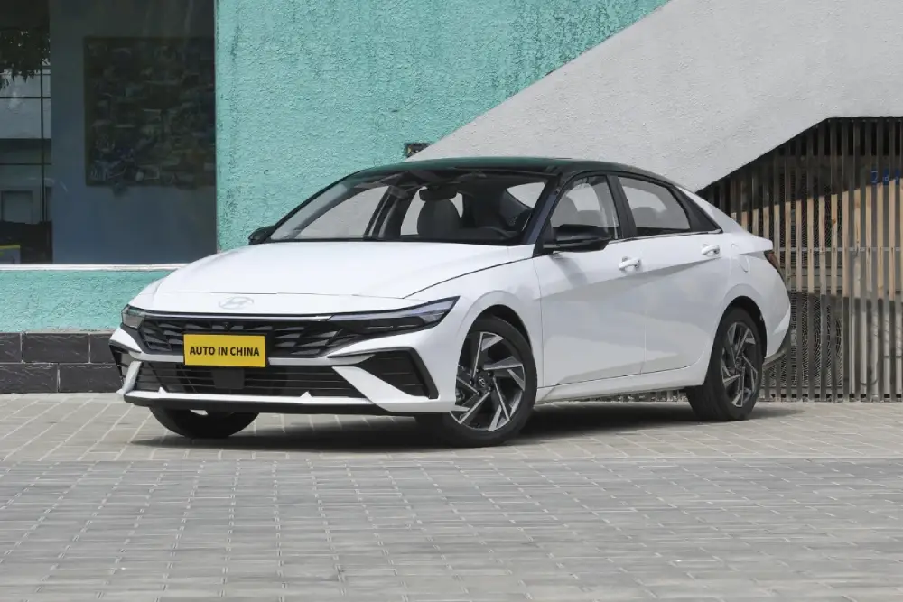 2024 Hyundai Elantra 1,5L CVT Exporthandelslieferant aus China