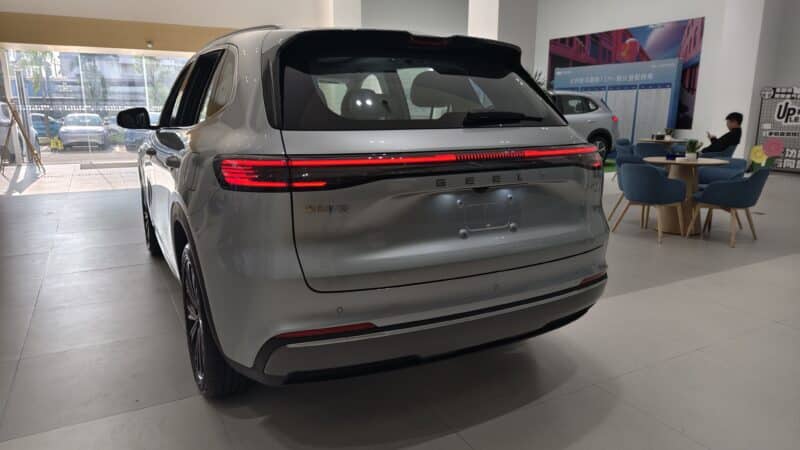 Geely Galaxy Starship 7: A Feature-Packed, Efficient Hybrid SUV - Car News - 13