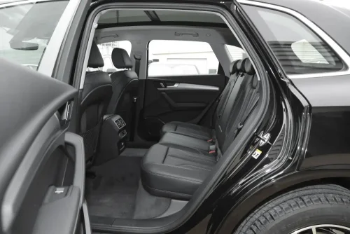 audi-q5l-trendy-and-sporty-model-9