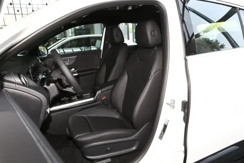 Benz-EQA260-Auto-in-China-8