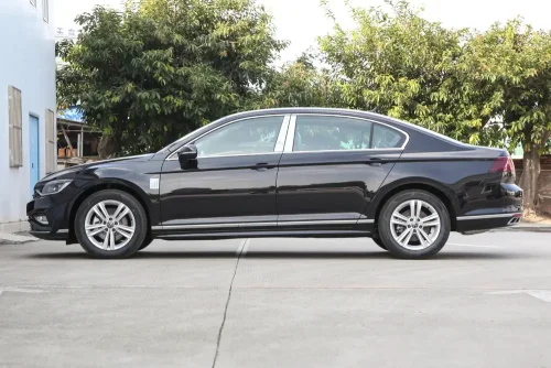 Volkswagen-Magotan-280TSI-DSG-3