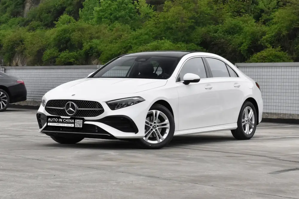 Benz-A180L-Auto-in-China-1