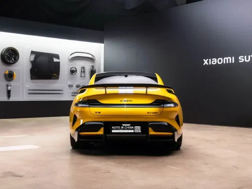 25-xiaomi-su7-ultra-5-auto-in-china