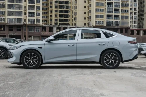byd-qin-l-dm-auto-in-china-3
