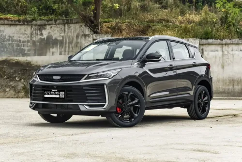 Geely-coolray-автомобиль-в-Китае-1