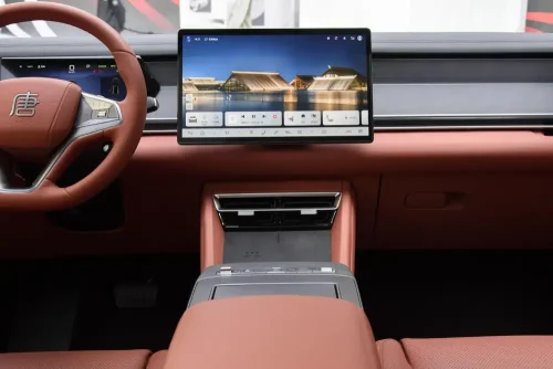 Tang-L-Ev-Auto-in-China-15