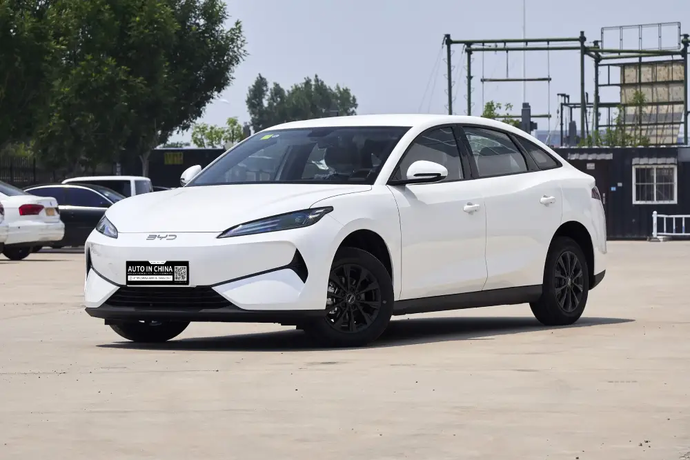 2025 BYD E7 Auto Exportateur en Chine