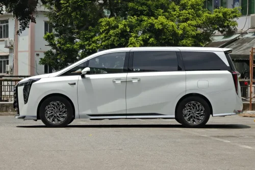 Trumpchi-M8-Auto-in-China-4