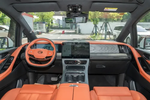 Trumpchi-M8-Auto-in-China-7