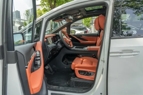 Trumpchi-M8-Auto-in-China-9