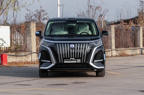 denza-d9-ev-auto-in-china-2