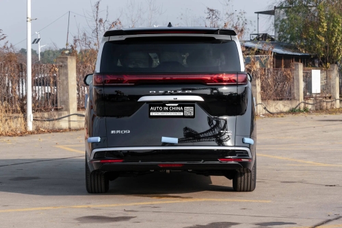 denza-d9-ev-auto-in-china-4