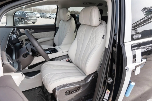 denza-d9-ev-auto-in-china-6