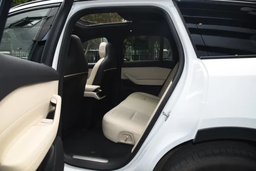 nio-es6-auto-in-china-9