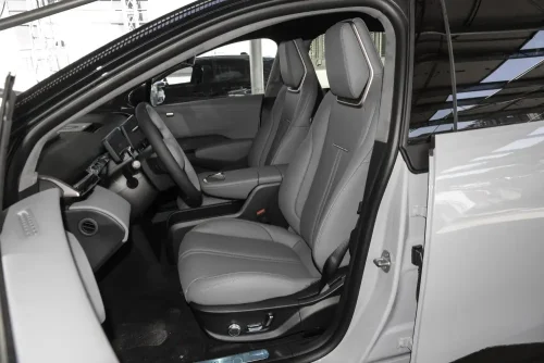 2025-zeekr-x-auto-in-china-10