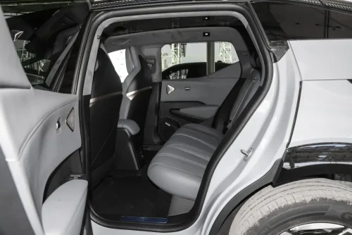 2025-zeekr-x-auto-in-china-12