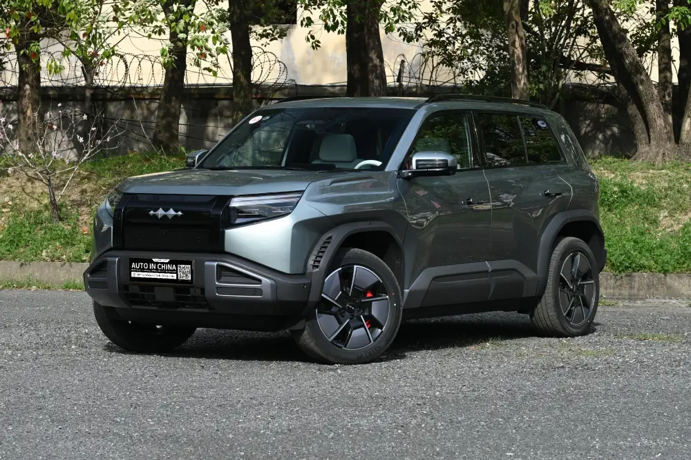 2025 Titane de Léopard BYD 3 Exportation automatique 4 roues motrices hors route depuis la Chine