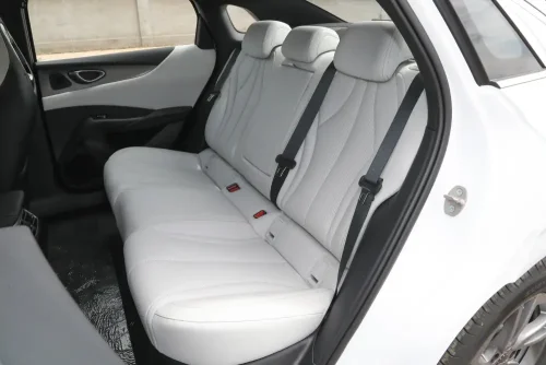 25-byd-seal-06-ev-auto-in-china-12