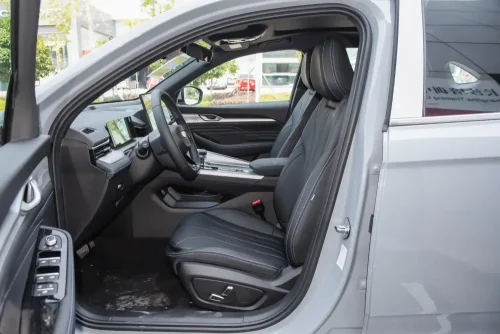 25-geely-preface-auto-in-china-8