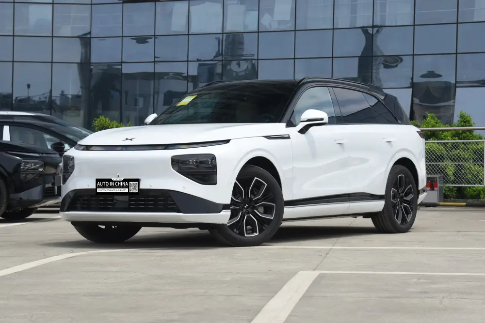 2025 XPENG G9中国からの自動輸出業者