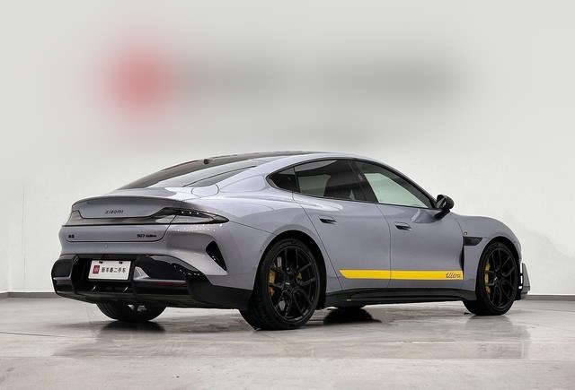 【AIC-JAN02】Xiaomi SU7 Ultra 2025 Standard Edition | Chinese Used Car Exporter