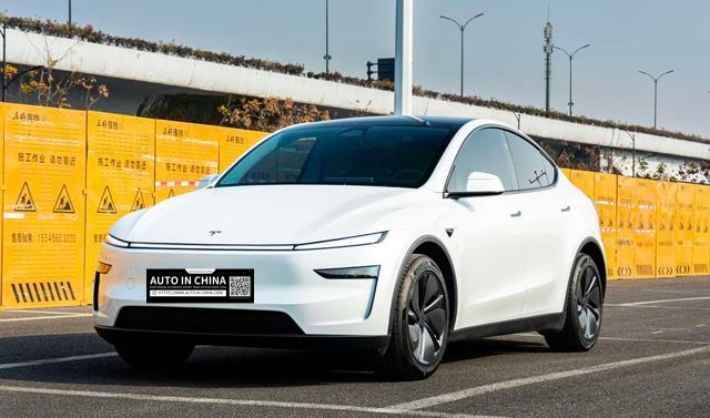 【AIC-JAN40】Tesla Model Y 2025 Long Range All-Wheel Drive version| Chinese Used Car Exporter