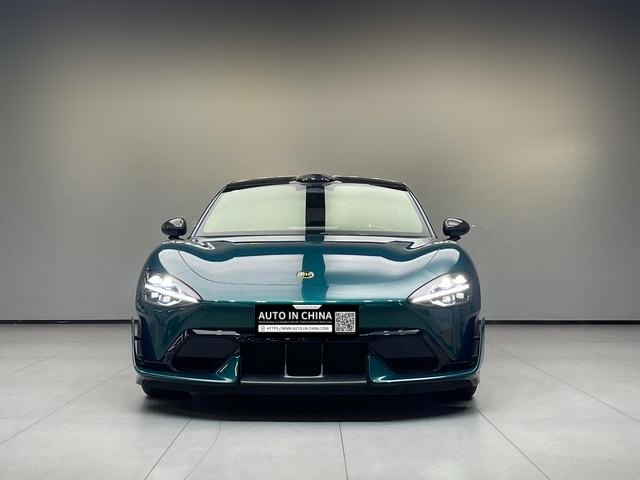 【AIC-JAN01】Xiaomi SU7 Ultra 2025 Standard Edition | Chinese Used Car Exporter