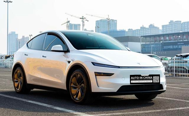 【AIC-JAN40】Tesla Model Y 2025 Long Range All-Wheel Drive version| Chinese Used Car Exporter