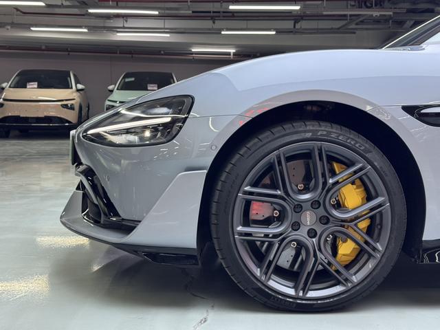 【AIC-JAN01】Xiaomi SU7 Ultra 2025 Standard Edition | Chinese Used Car Exporter