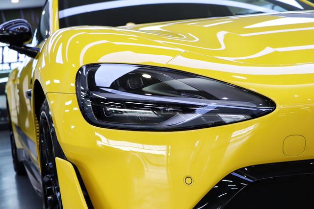 【AIC-JAN03】Xiaomi SU7 Ultra 2025 Standard Edition | Chinese Used Car Exporter