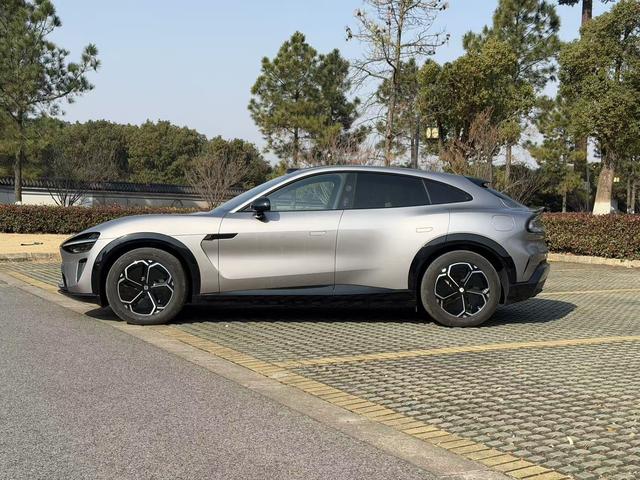 【AIC-JAN07】Xiaomi YU7 2025 Model: Long Battery Life High-Performance All-Wheel Drive Max Edition | Chinese Used Car Exporter