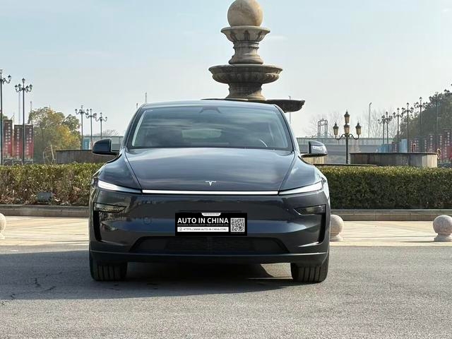 【AIC-JAN42】Tesla Model Y 2025 Rear-Wheel Drive First Edition| Chinese Used Car Exporter