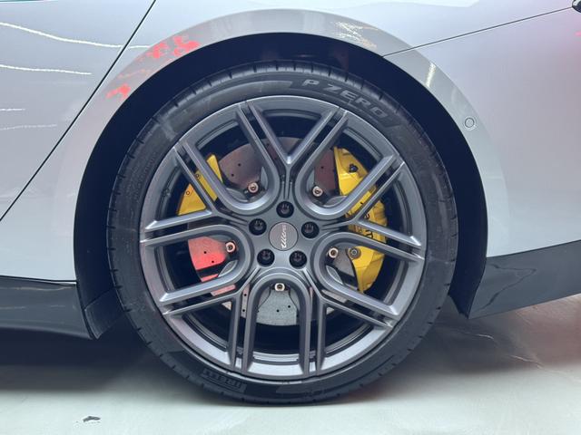 【AIC-JAN02】Xiaomi SU7 Ultra 2025 Standard Edition | Chinese Used Car Exporter