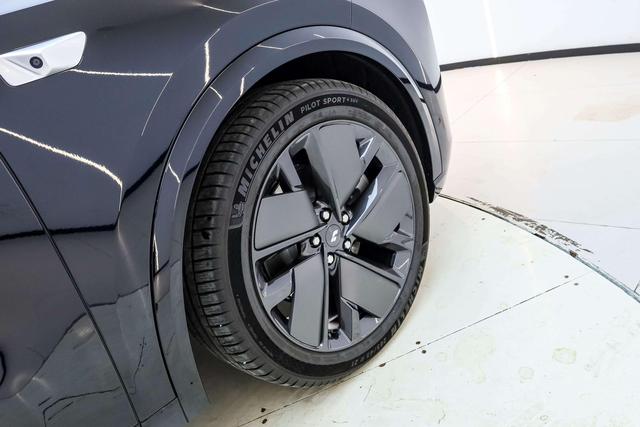 【AIC-JAN31】Li Auto L8 2025 Ultra Smart Upgrade Edition | Chinese Used Car Exporter