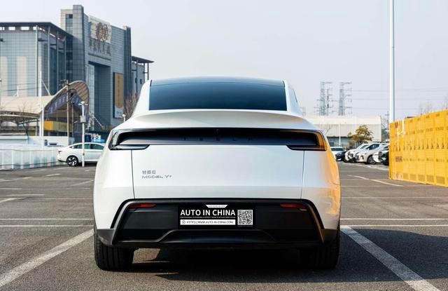 【AIC-JAN40】Tesla Model Y 2025 Long Range All-Wheel Drive version| Chinese Used Car Exporter
