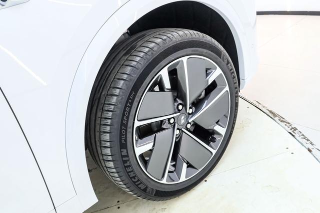 【AIC-JAN28】Li Auto L7 2025 Ultra Smart Upgrade Edition | Chinese Used Car Exporter