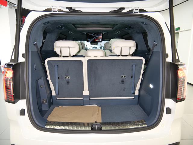 【AIC-JAN11】ZEEKR 009 2024 Seven-Seat Aisle Version 2WD 108 kWh | Chinese Used Car Exporter